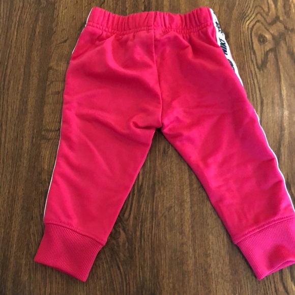 Nike Sweatsuit - Picture 4 of 4